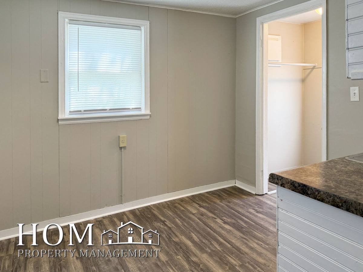 House for rent at 1611 5th Ave, Mankato, MN 56001