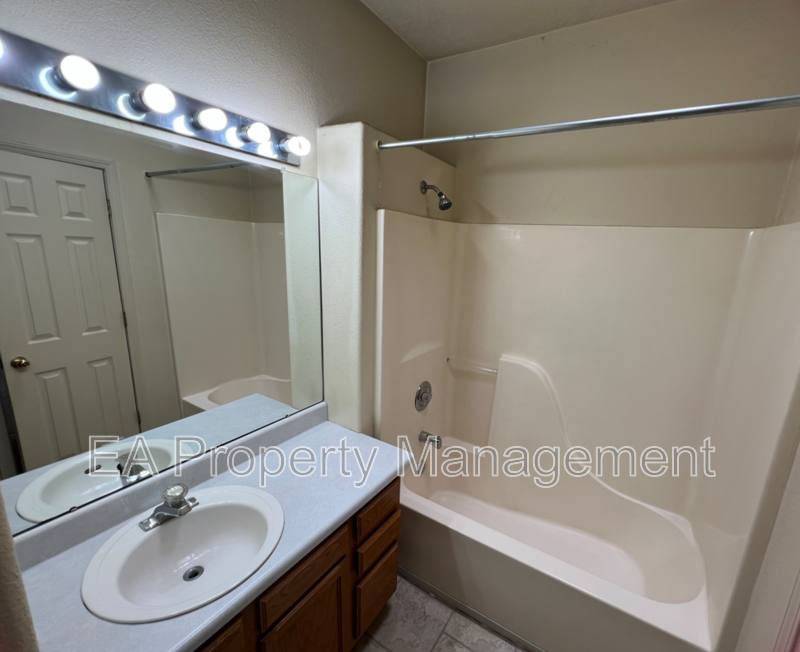 House for rent at 10316 Gutierrez Rd NE, Albuquerque, NM 87111