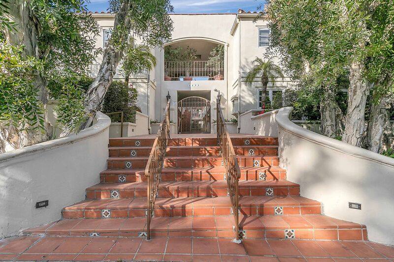 Apartment for rent at 1134 26th St #6, Santa Monica, CA 90403