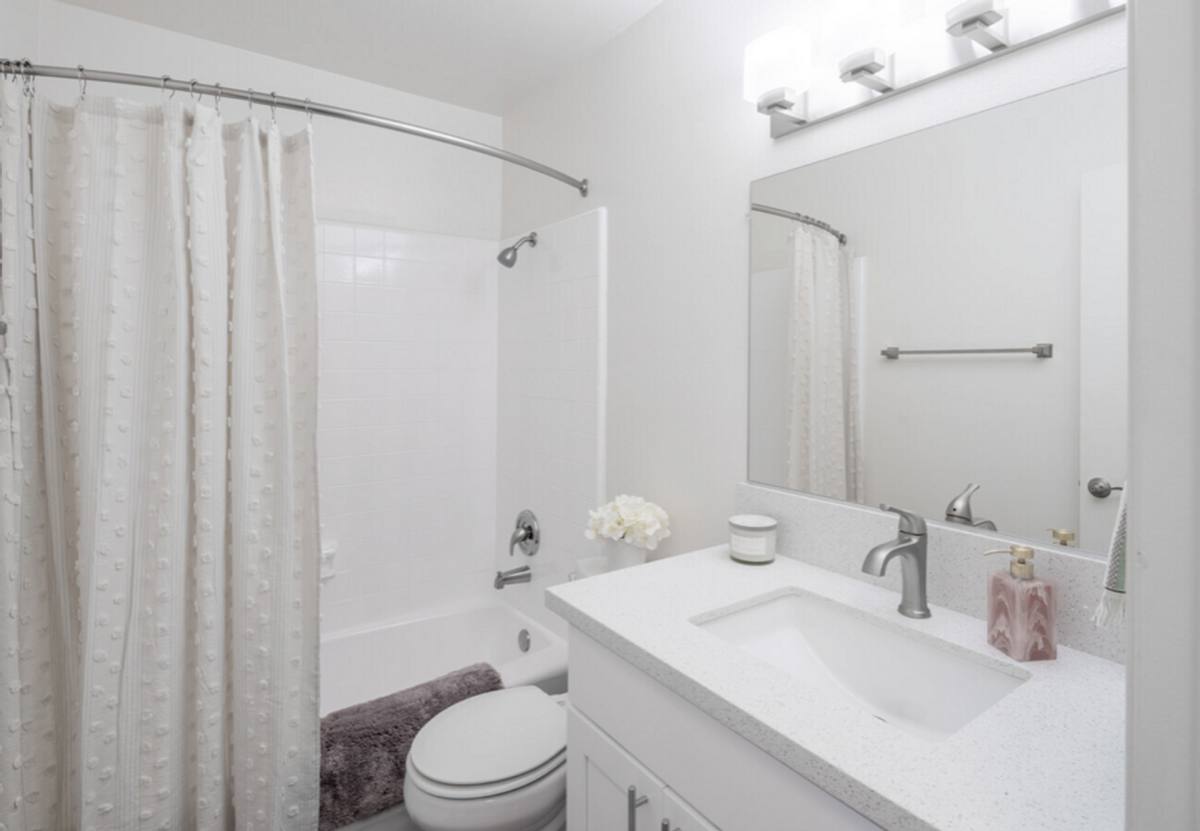Apartment for rent at 11562 186th St, Artesia, CA 90701