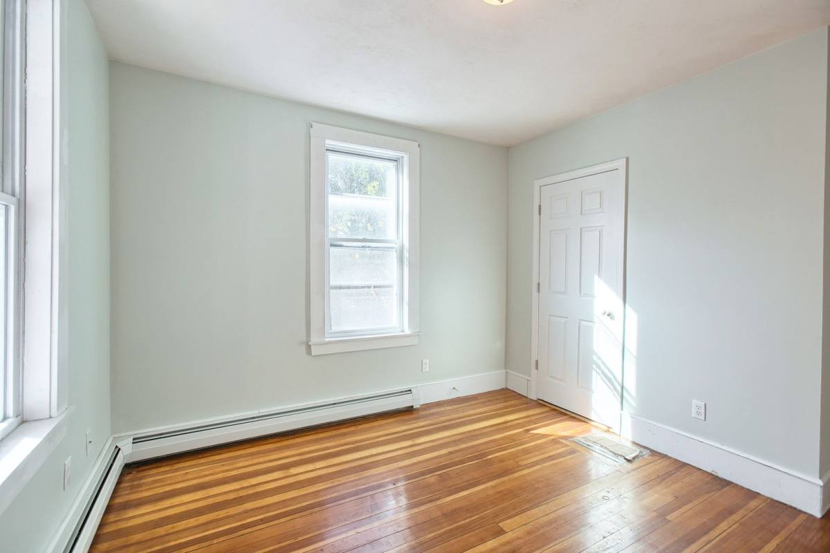 Apartment for rent at 23 Simon St, Beverly, MA 01915