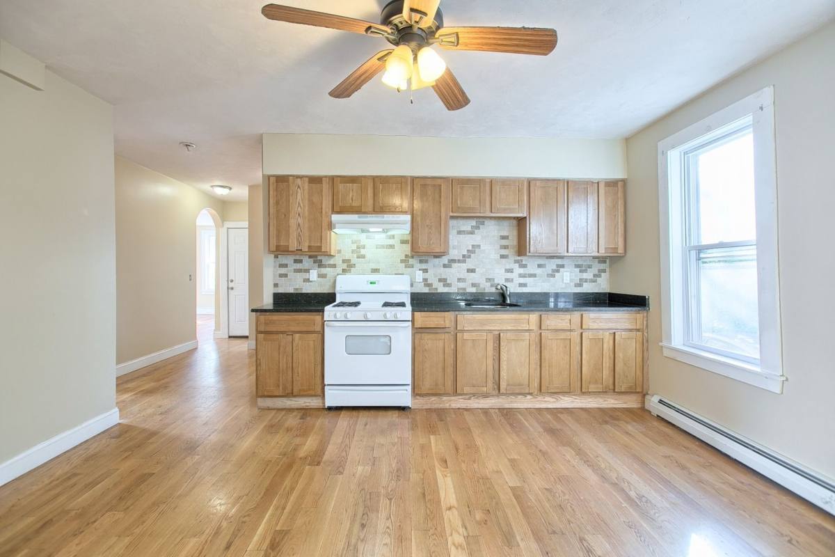 Apartment for rent at 23 Simon St, Beverly, MA 01915