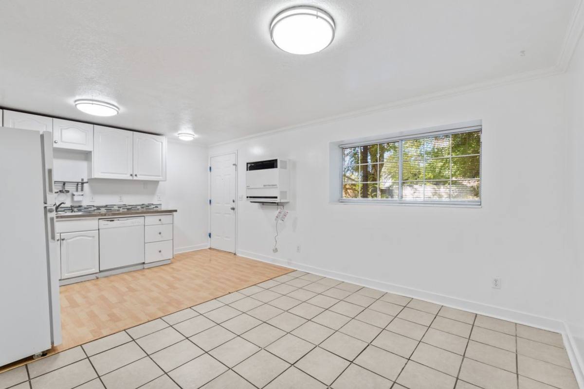Townhouse for rent at 1076 Canyon Rd, Ogden, UT 84404