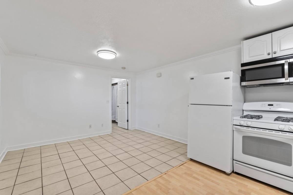 Townhouse for rent at 1076 Canyon Rd, Ogden, UT 84404
