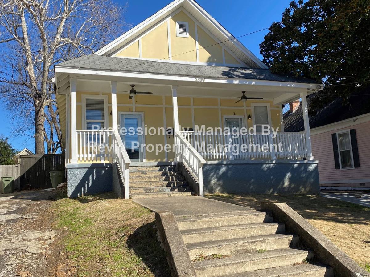 Apartment for rent at 2008 Courtland, Memphis, TN 38104