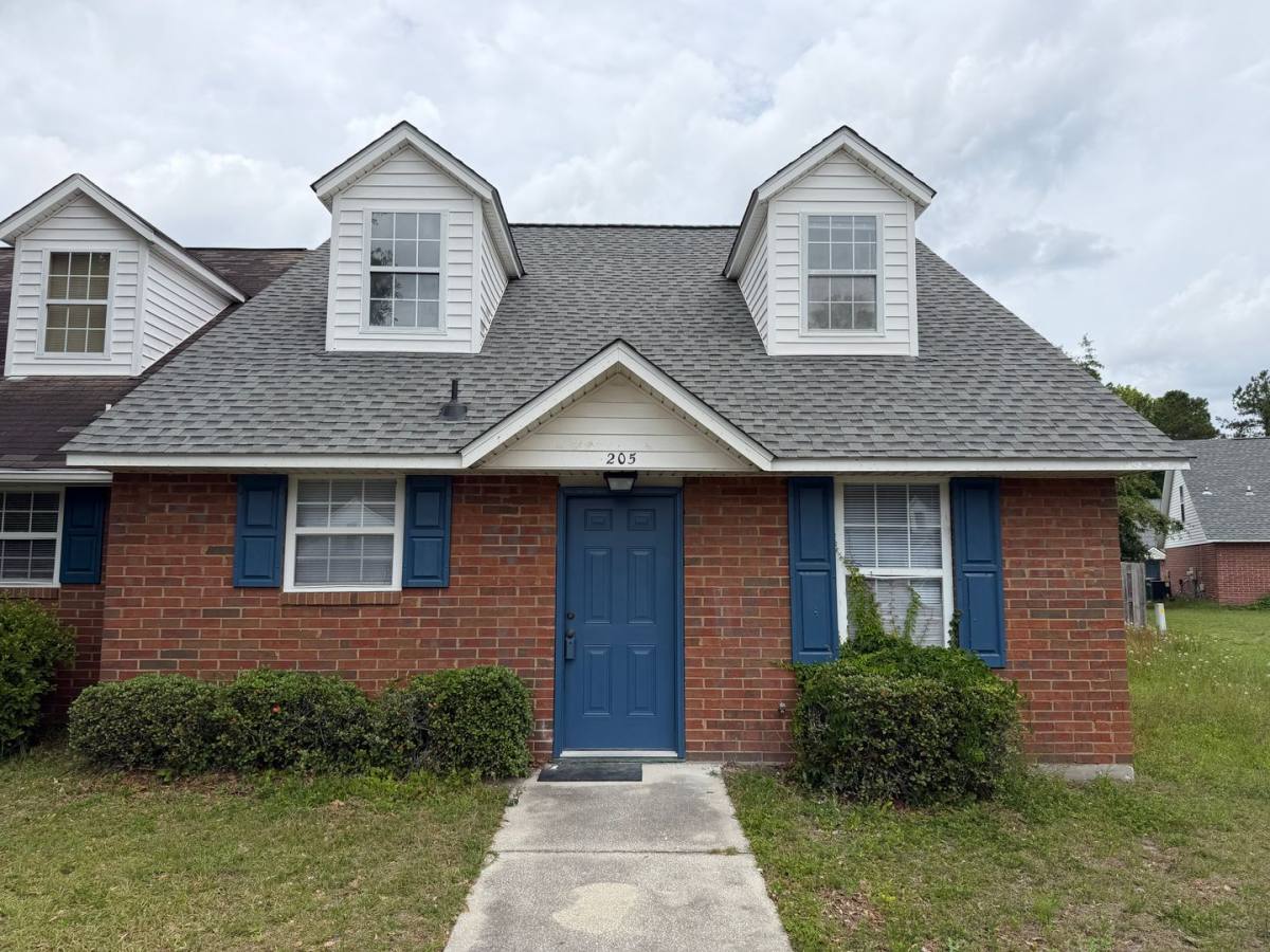 Townhouse for rent at 205 Saint Charles Place, Saint Marys, GA 31558
