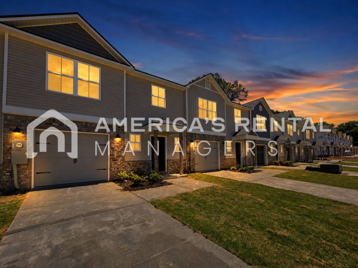 Townhouse for rent at 4135 Hudson Court, Decatur, AL 35603