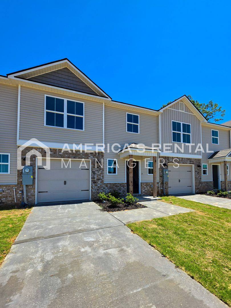 Townhouse for rent at 4135 Hudson Court, Decatur, AL 35603