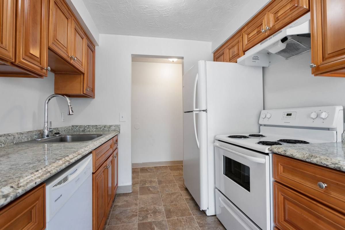 Apartment for rent at 1021 SE 122nd Ave, Portland, OR 97233