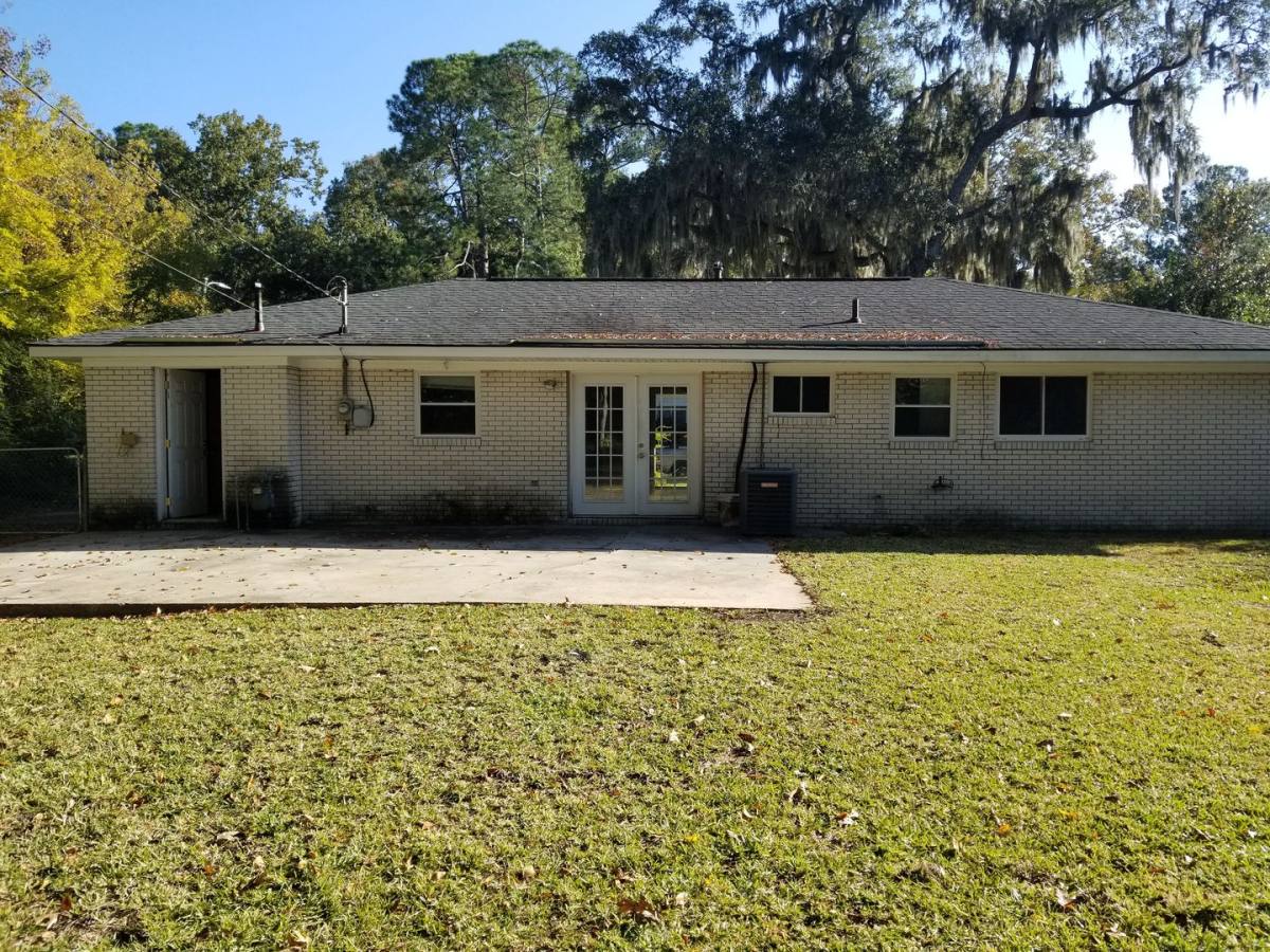 House for rent at 406 Montclair Blvd, Savannah, GA 31419