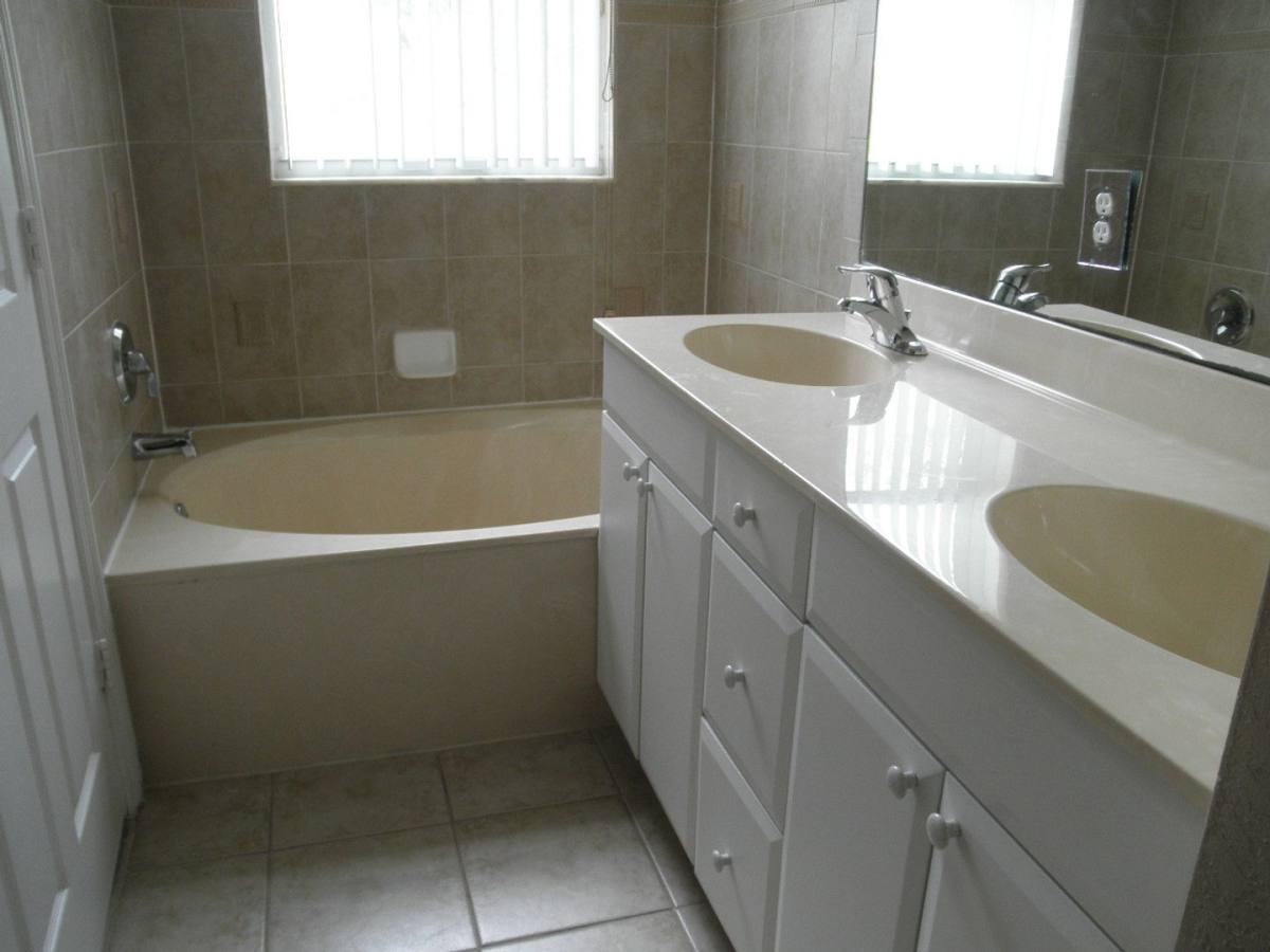 Townhouse for rent at 894 Pipers Cay Dr, West Palm Beach, FL 33415