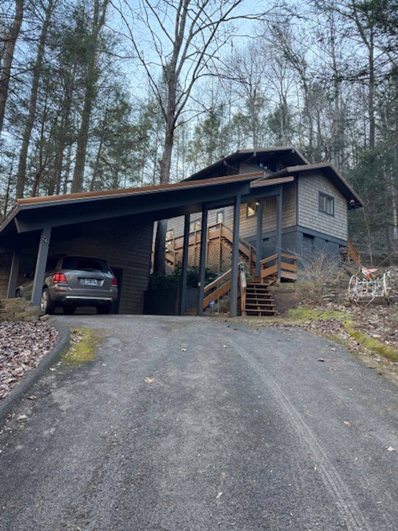 House for rent at 247 Bruce Rd, Gatlinburg, TN 37738