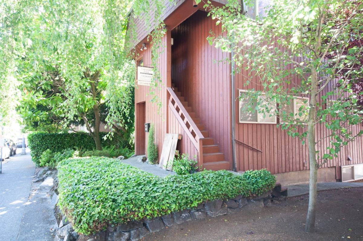 Apartment for rent at 5043 15th Ave NE, Seattle, WA 98105