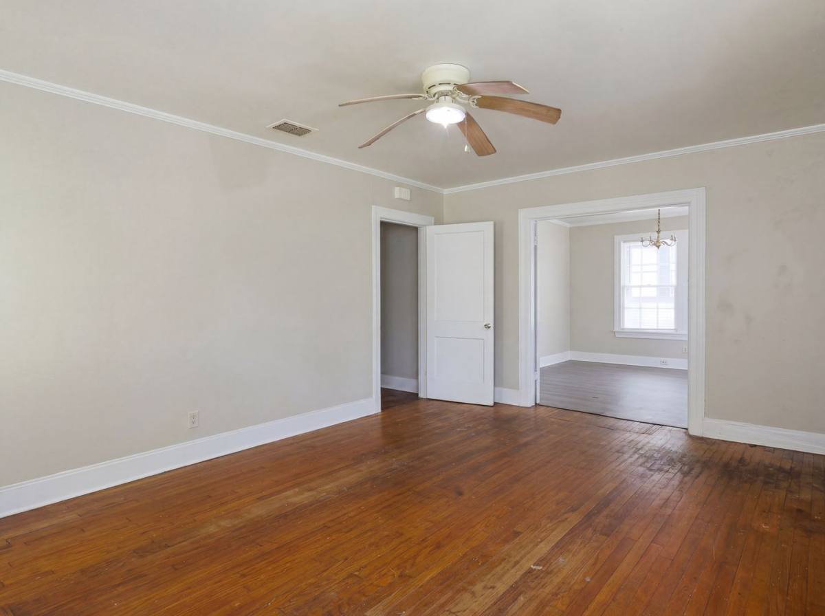 House for rent at 2811 Samford Ave, Shreveport, LA 71103
