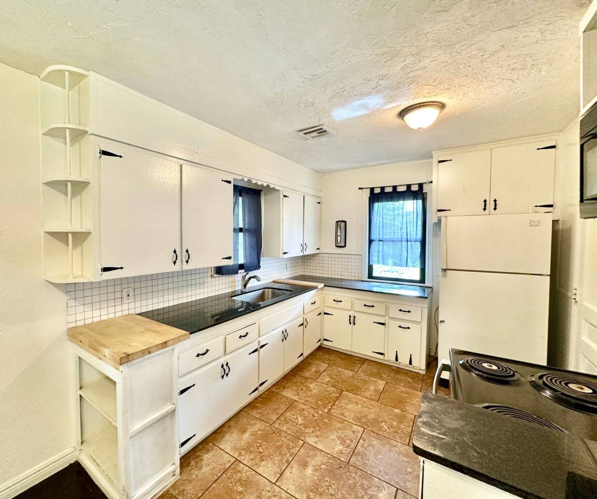 House for rent at 3206 NW Liberty Ave, Lawton, OK 73505