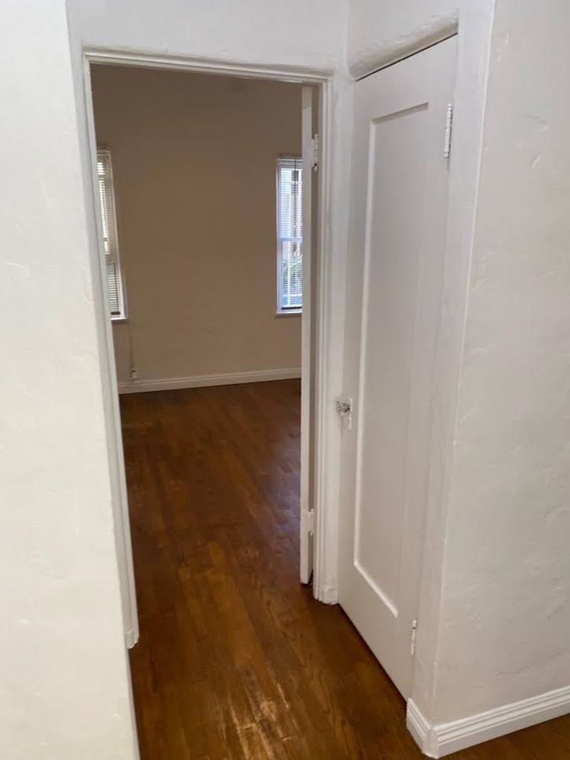 Apartment for rent at 450 S Cochran Ave, Los Angeles, CA 90036