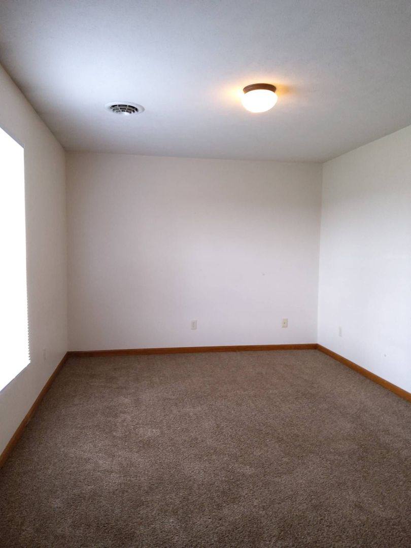 Apartment for rent at 279 Woodridge Court, Goshen, IN 46528