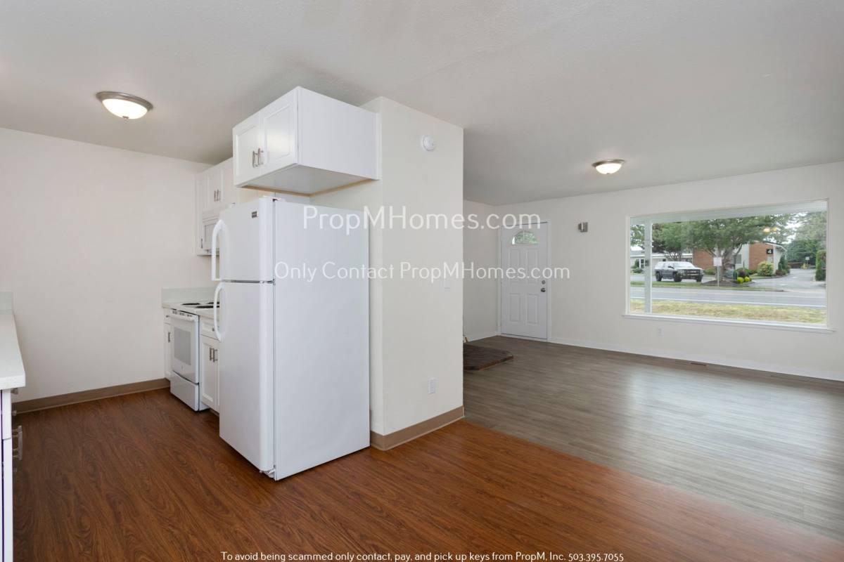 House for rent at 13400 SW Walker Rd, Beaverton, OR 97005