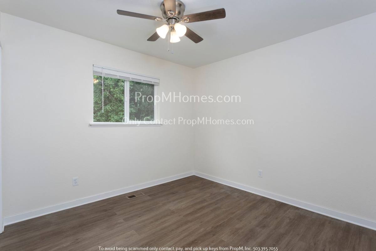 House for rent at 13400 SW Walker Rd, Beaverton, OR 97005