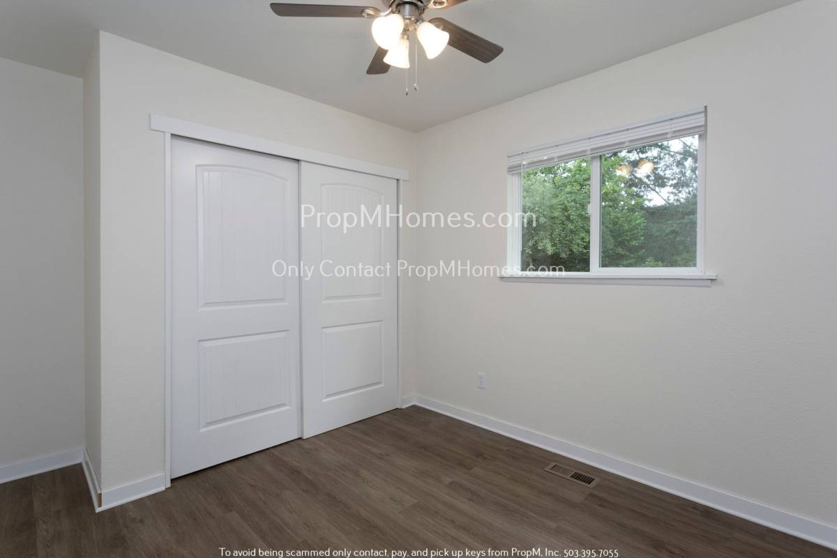 House for rent at 13400 SW Walker Rd, Beaverton, OR 97005