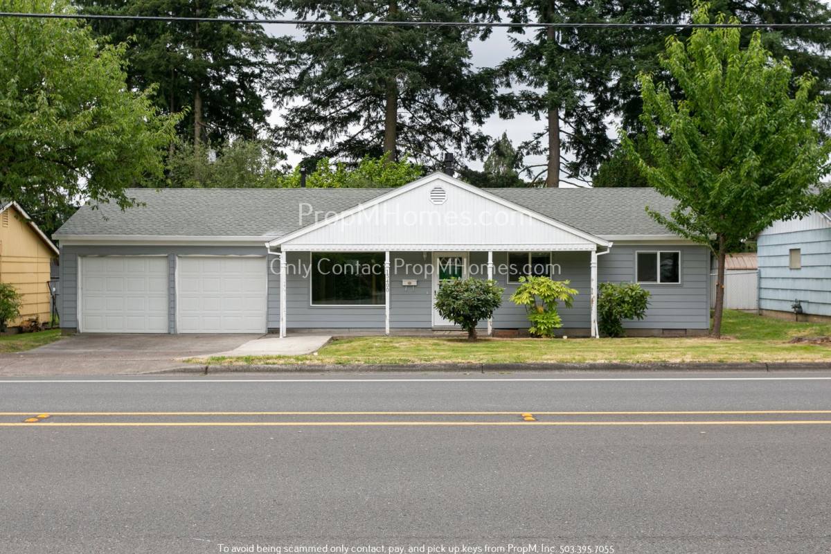 House for rent at 13400 SW Walker Rd, Beaverton, OR 97005