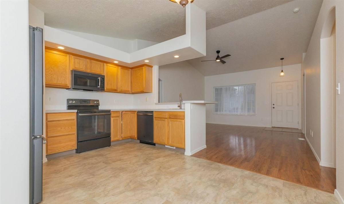 House for rent at 7034 E Canterbury Lane, Nampa, ID 83687