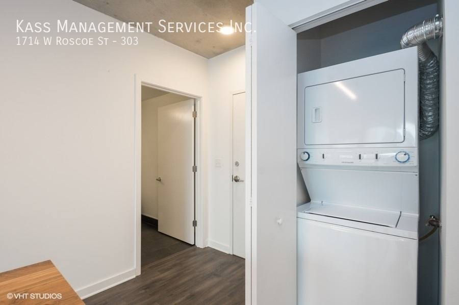 Apartment for rent at 1714 W Roscoe St, Chicago, IL 60657
