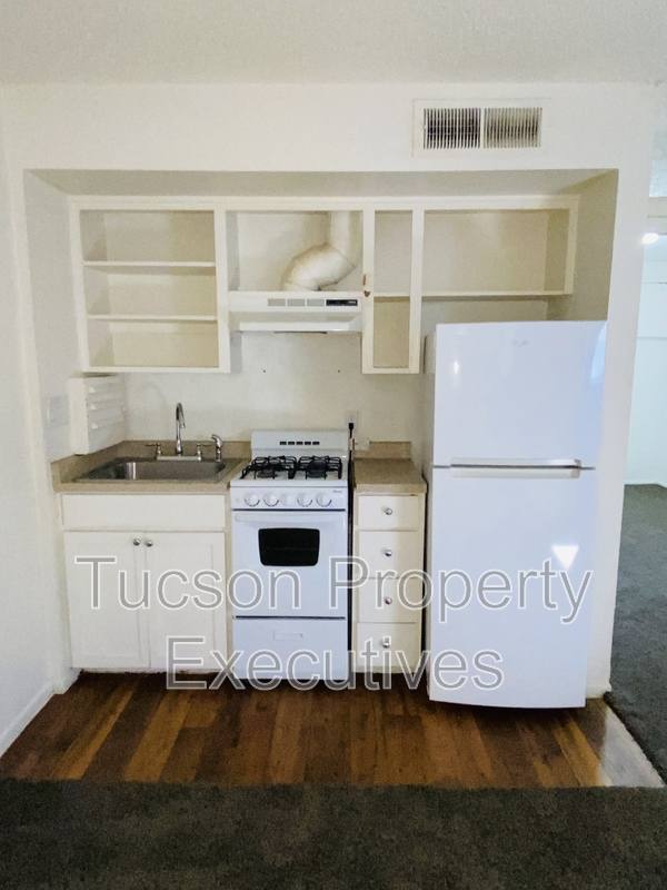 Apartment for rent at 5770 E 10th St #24, Tucson, AZ 85711
