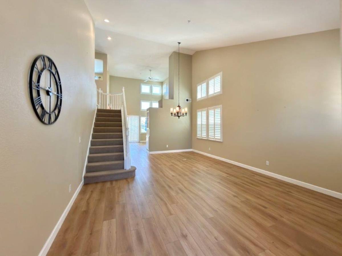 House for rent at 94 S Newport Dr, Napa, CA 94559