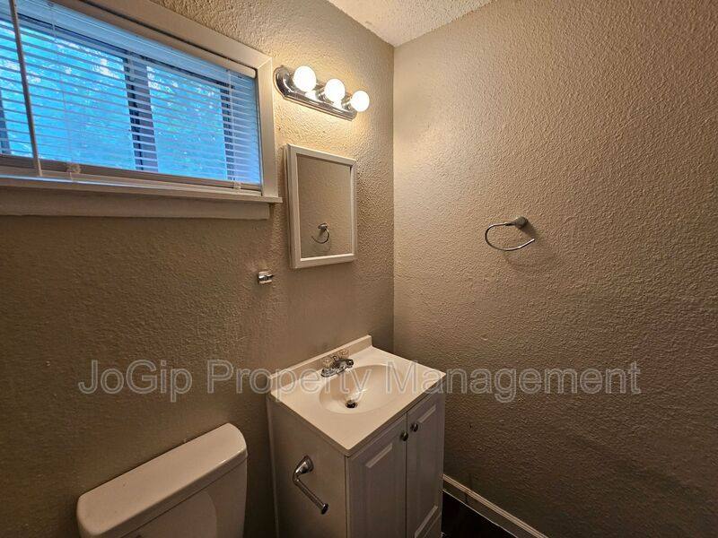 Apartment for rent at 6365 Hollis Ave, Dallas, TX 75227
