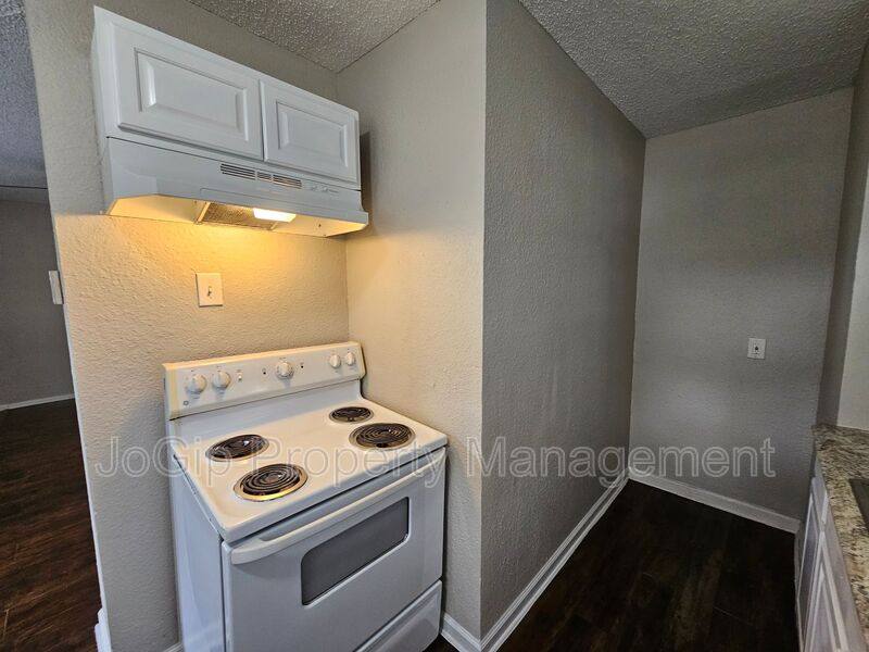Apartment for rent at 6365 Hollis Ave, Dallas, TX 75227