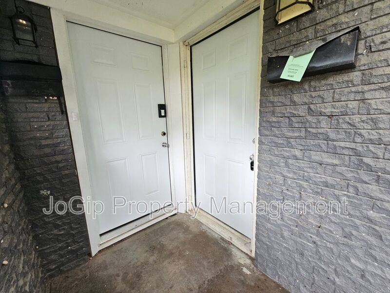 Apartment for rent at 6365 Hollis Ave, Dallas, TX 75227