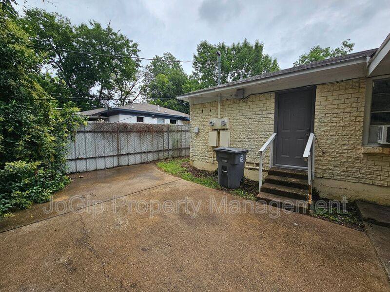 Apartment for rent at 6403 Hollis Ave, Dallas, TX 75227