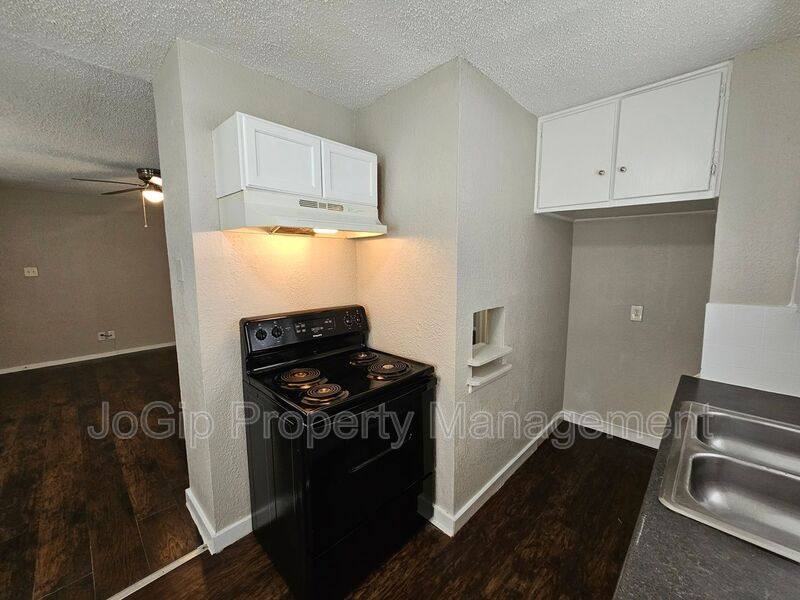 Apartment for rent at 6403 Hollis Ave, Dallas, TX 75227