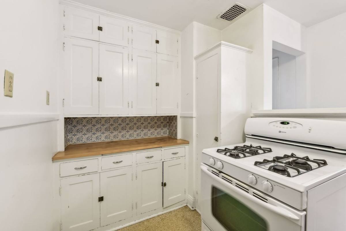 Apartment for rent at 3125 Colfax Ave S, Minneapolis, MN 55408