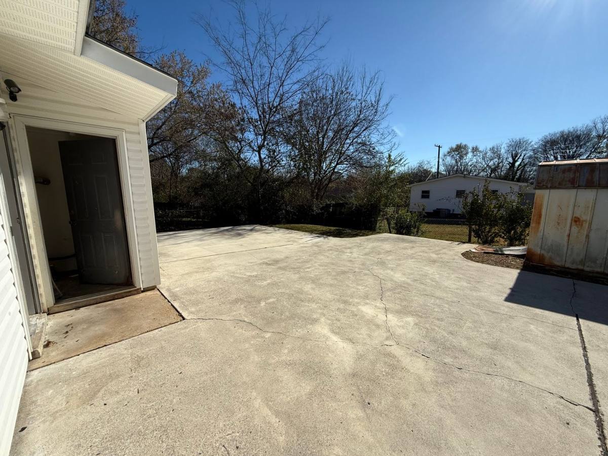 House for rent at 2415 Vining Ave NW, Huntsville, AL 35810