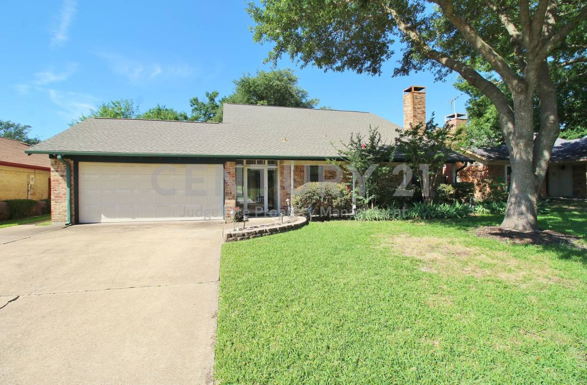 House for rent at 822 Via Valencia, Mesquite, TX 75150