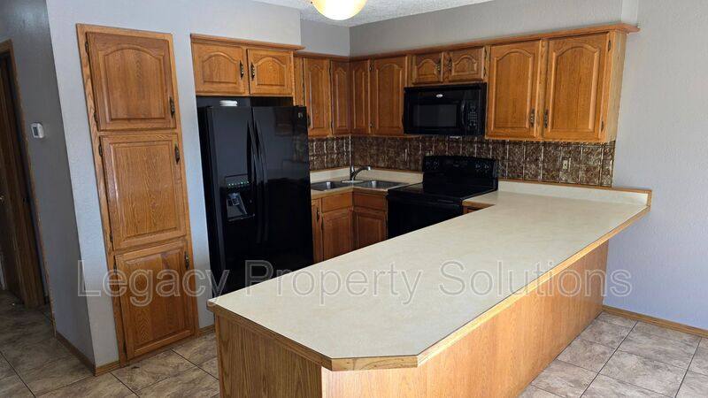 House for rent at 1925 E Capital Ave, Bismarck, ND 58501