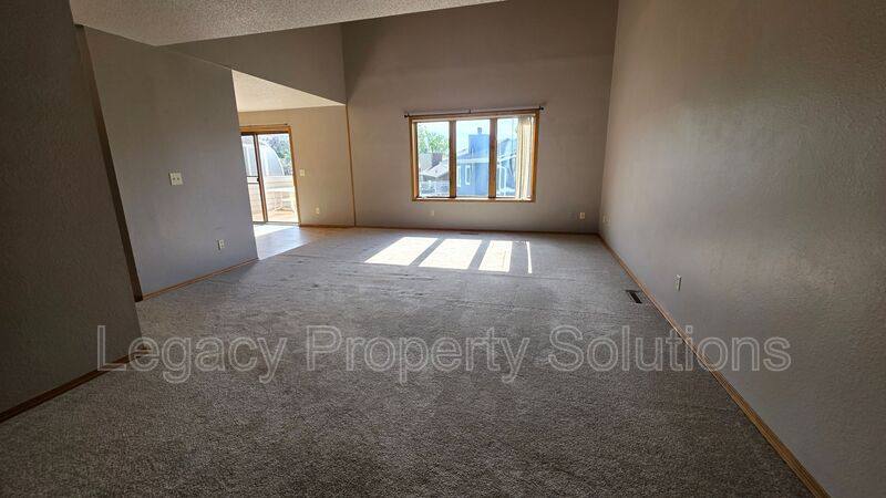 House for rent at 1925 E Capital Ave, Bismarck, ND 58501