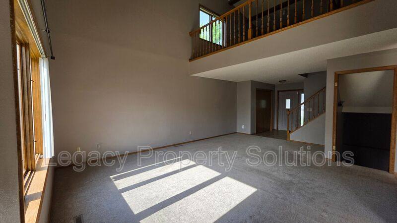 House for rent at 1925 E Capital Ave, Bismarck, ND 58501