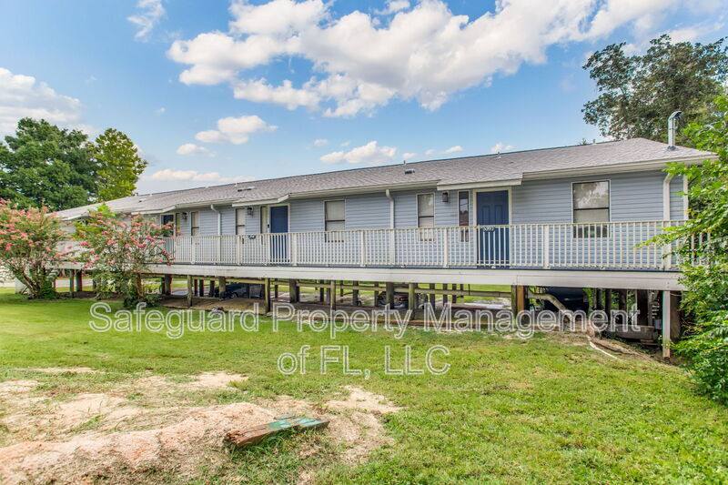 Apartment for rent at 5394 Munson Highway, Milton, FL 32570