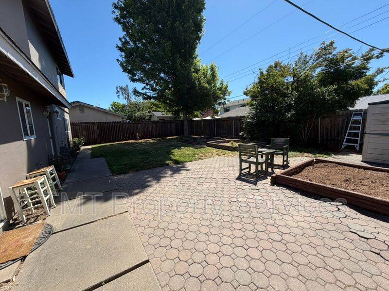 House for rent at 2533 Stansberry Way, Sacramento, CA 95826