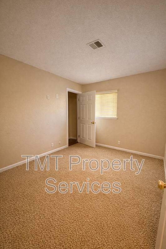 House for rent at 2533 Stansberry Way, Sacramento, CA 95826