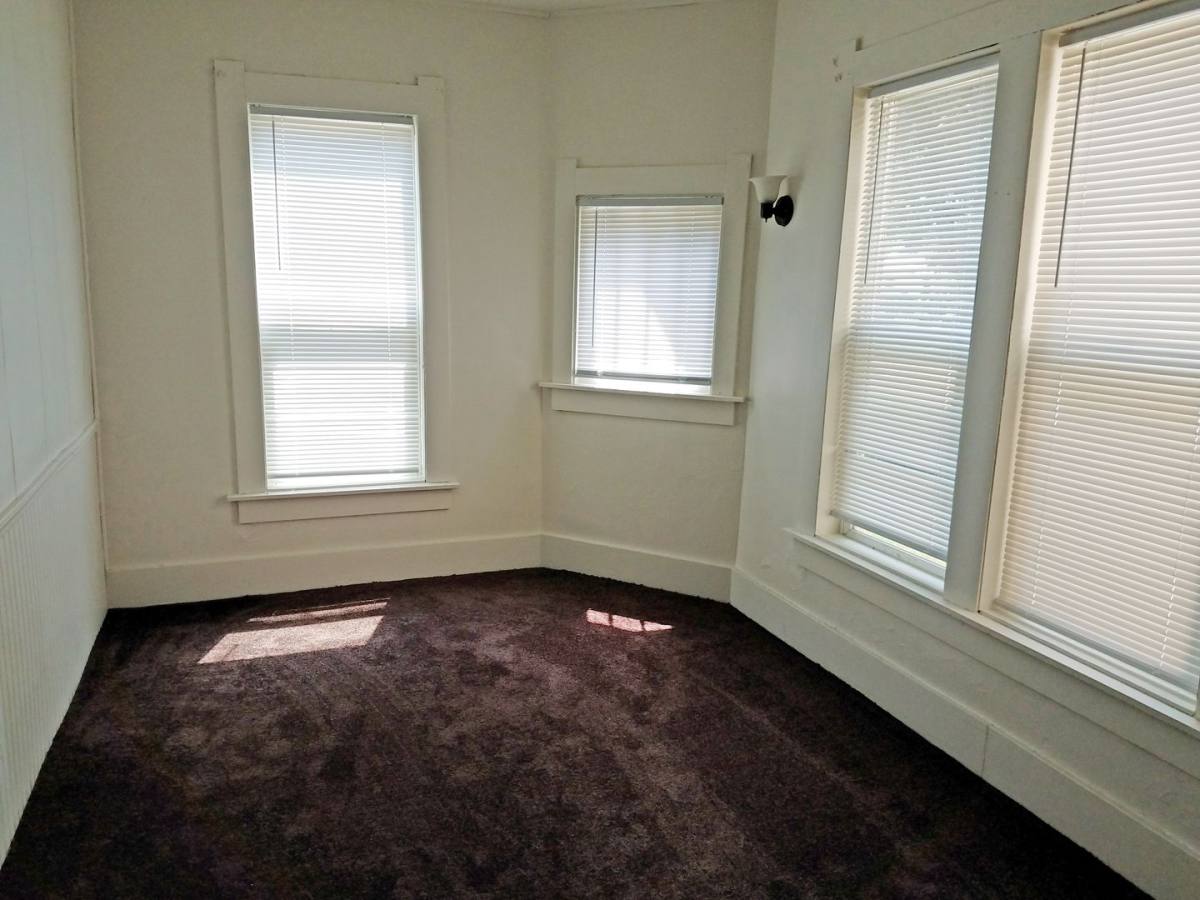 Apartment for rent at 1912 Wood St, La Crosse, WI 54603