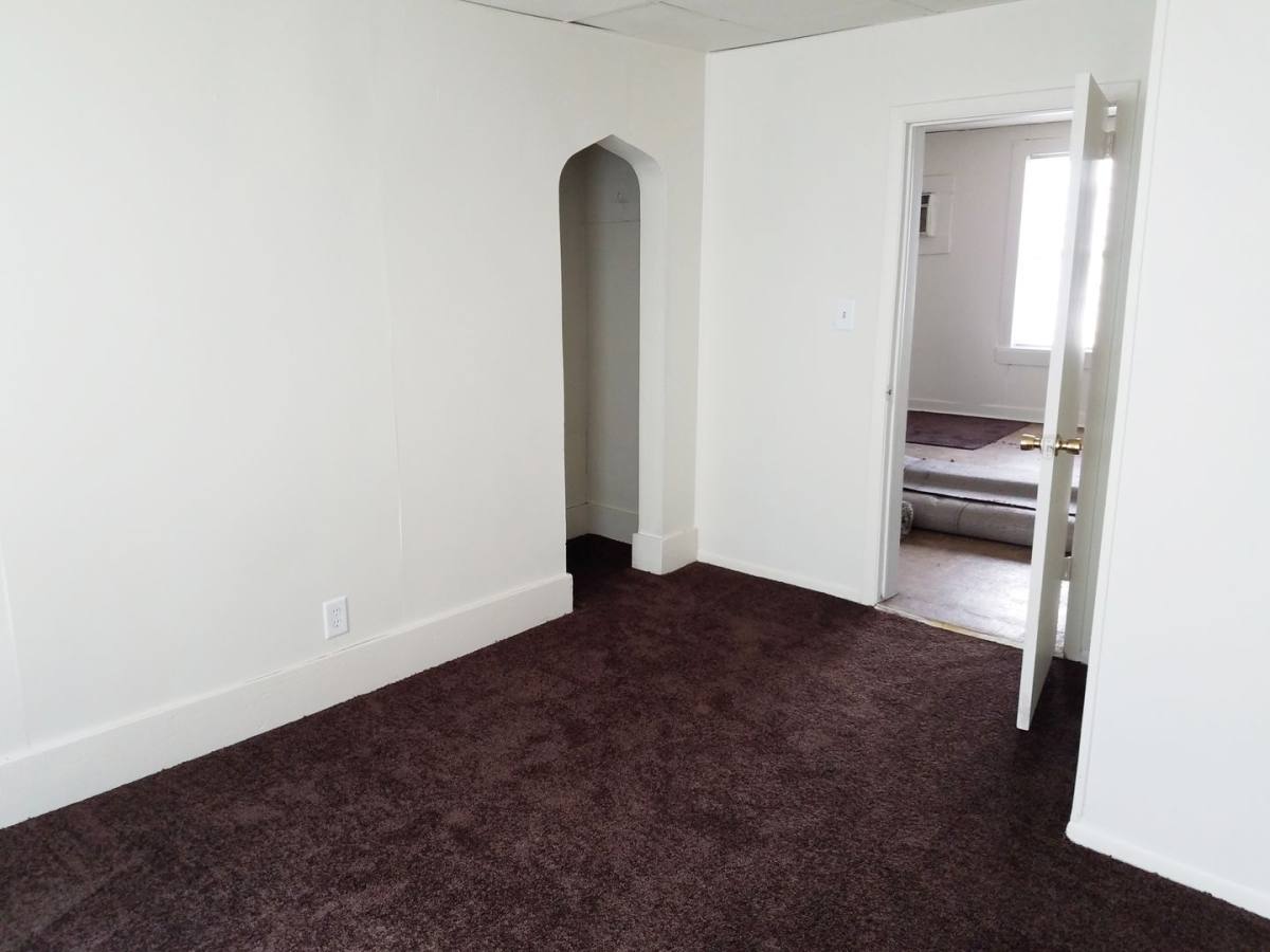 Apartment for rent at 1912 Wood St, La Crosse, WI 54603