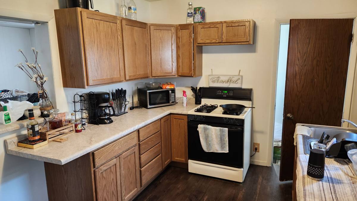 Apartment for rent at 1912 Wood St, La Crosse, WI 54603