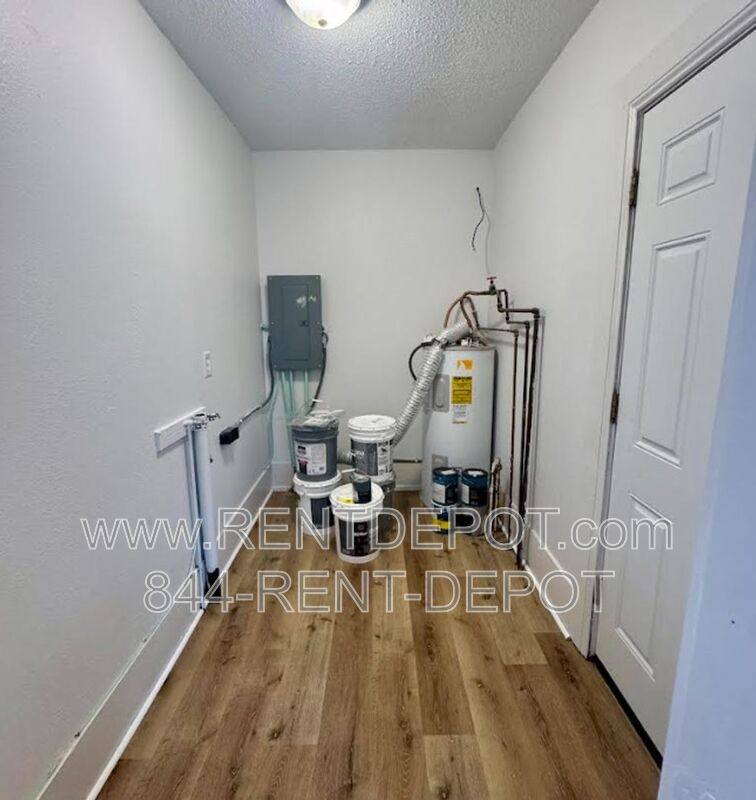House for rent at 32 W Tennessee St, Evansville, IN 47710