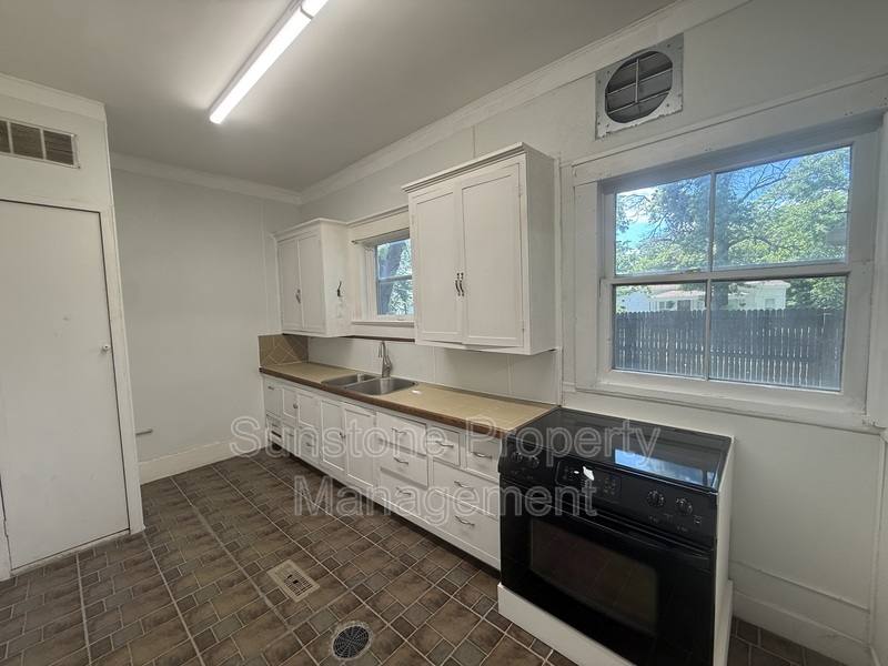 House for rent at 103 W 3rd St, Owasso, OK 74055
