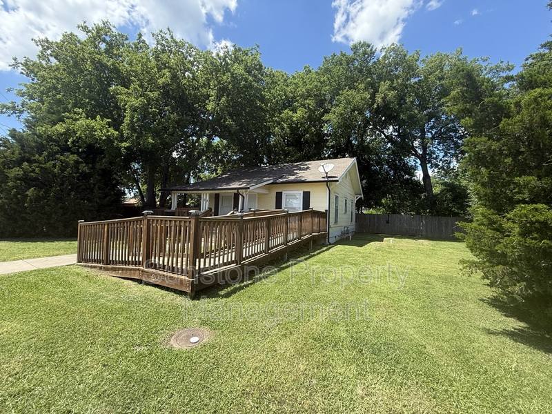 House for rent at 103 W 3rd St, Owasso, OK 74055