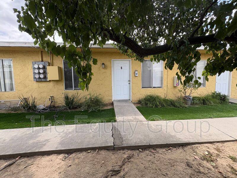 Apartment for rent at 2435 Orange Ave #5, Selma, CA 93662